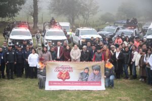 Arranca Gobierno del Estado Caravana Abrigando Corazones