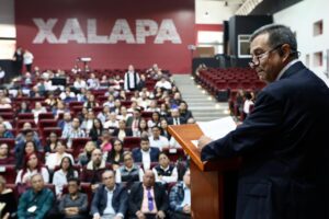Reconoce Salud a odontólogos veracruzanos por décadas de servicio