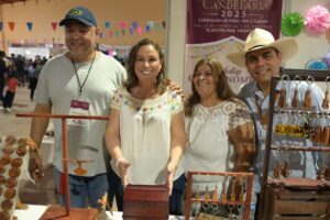 Gobernadora Rocío Nahle acompaña a tlacotalpeñosen La Candelaria