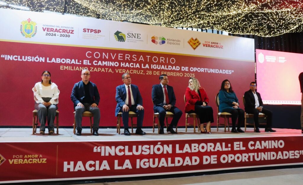Veracruz reconoce a empresas que promueven la inclusión laboral