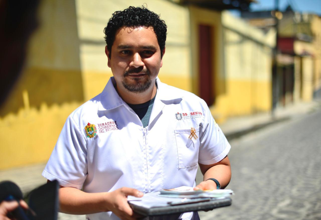 Veracruz, pionero en reconocer la labor de las y los promotores de salud