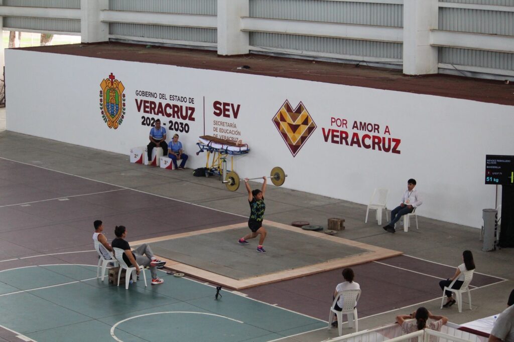 Culmina fase estatal de levantamiento de pesas