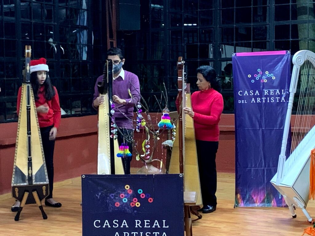 Presentarán en el Teatro Pedro Díaz música y pasarela de trajes típicos