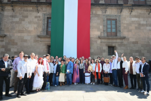 Desde el Zócalo, Rocío Nahle se suma a la defensa de la soberanía nacional 