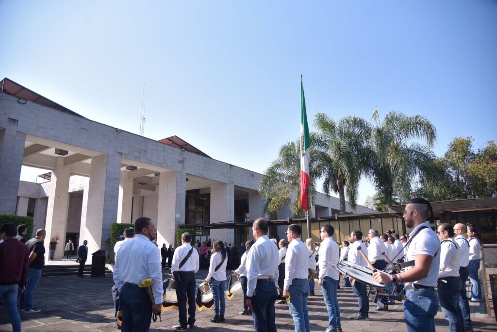 Conmemora Congreso de Veracruz natalicio de Benito Juárez