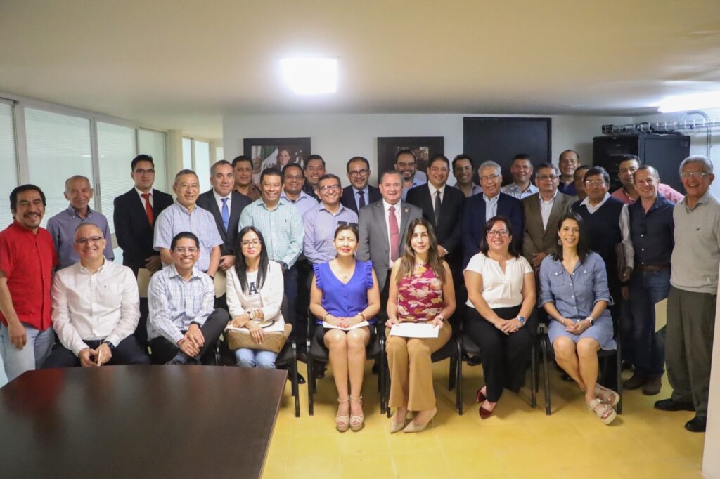 Entrega CGE constancias a despachos auditores