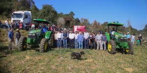 Productores de Altotonga reciben maquinaria para impulsar el cultivo de maíz