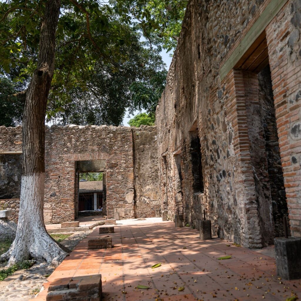 Explora La Antigua y descubre la historia viva de la Casa de Hernán Cortés