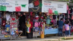 arranca_venta_de_artxculos_patrios_en_villa_cuichapa.jpeg_2109649338